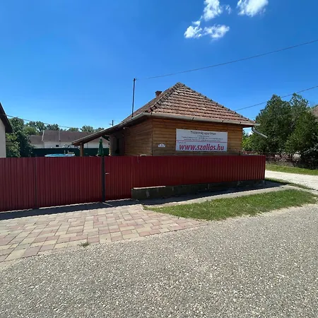 Tiszavirag Apartment *